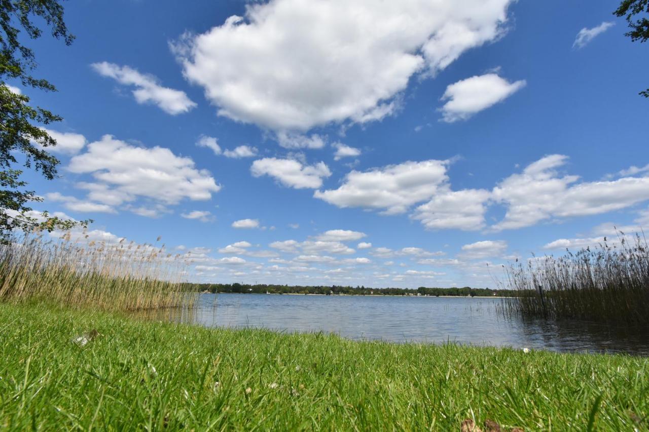 Seepark Hotel Am Wandlitzsee エクステリア 写真