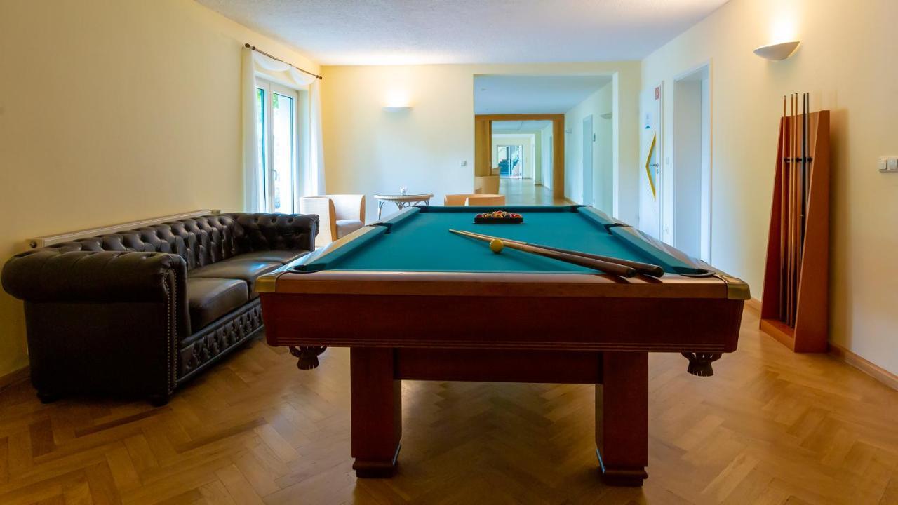Seepark Hotel Am Wandlitzsee エクステリア 写真